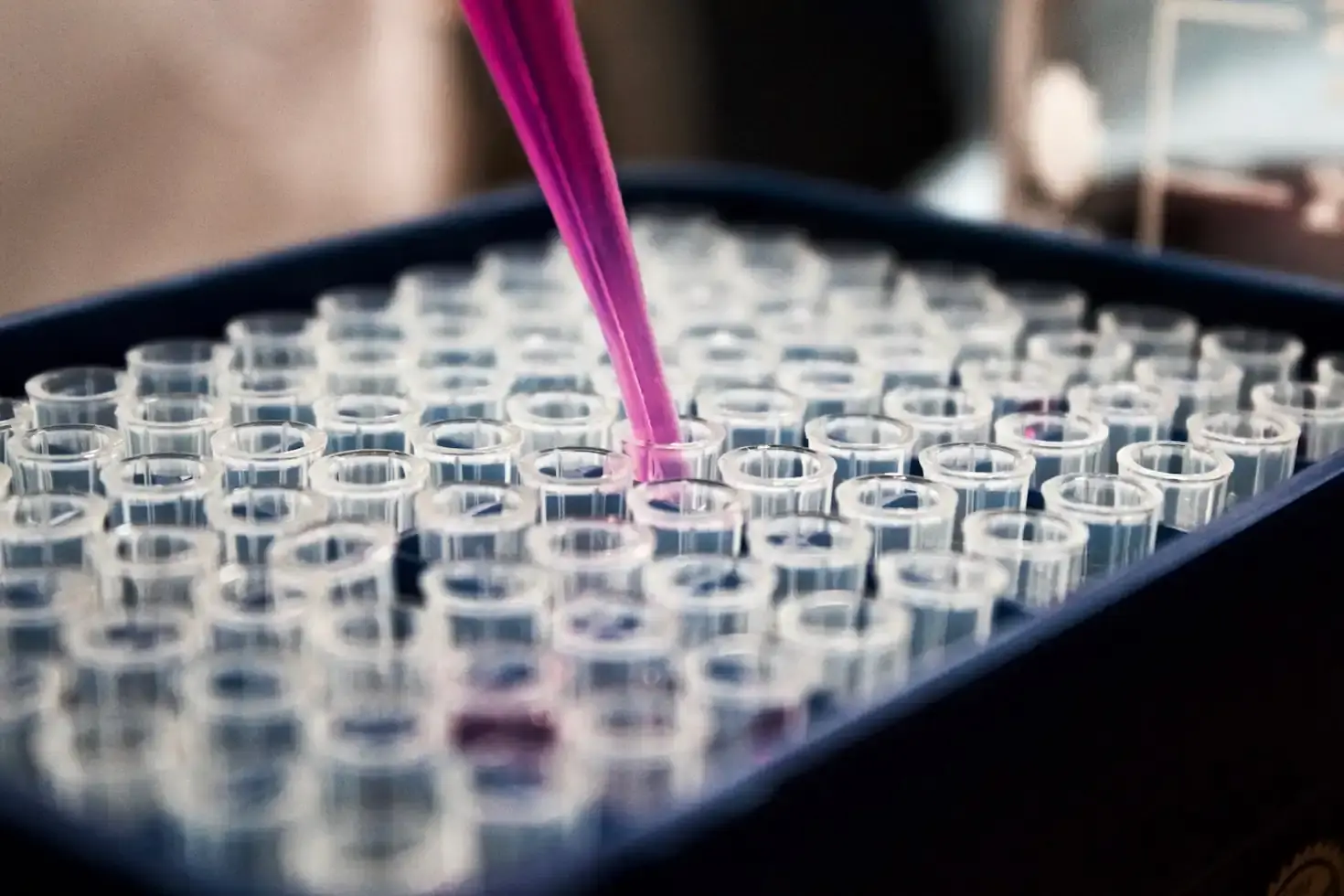 Laboratory test kits and plates